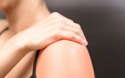 Why You Should Get Acupuncture for Frozen Shoulder Pain